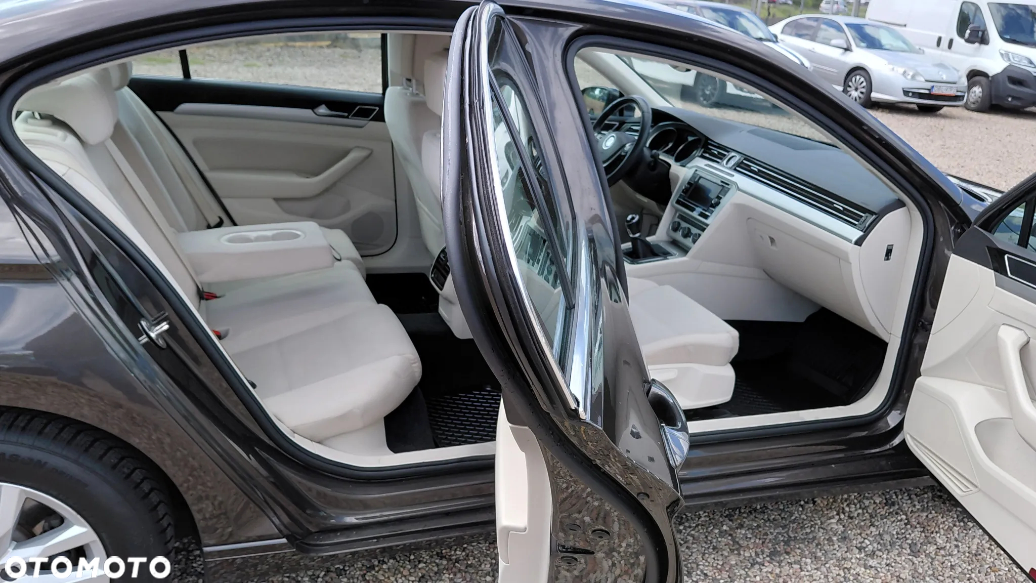 Volkswagen Passat 1.8 TSI BMT Comfortline - 11