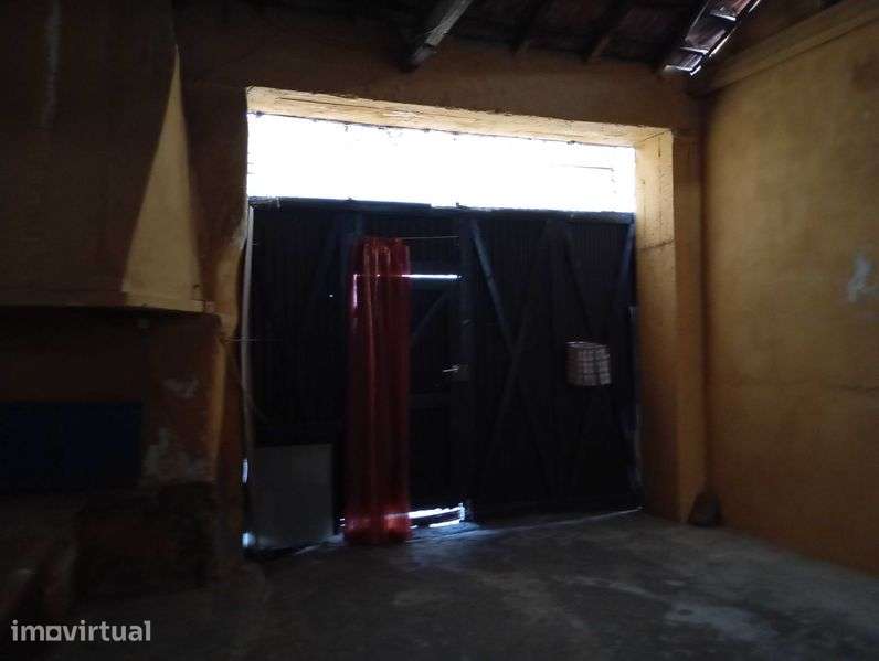 Moradia T2 em PERNES para recuperar - Grande imagem: 2/12
