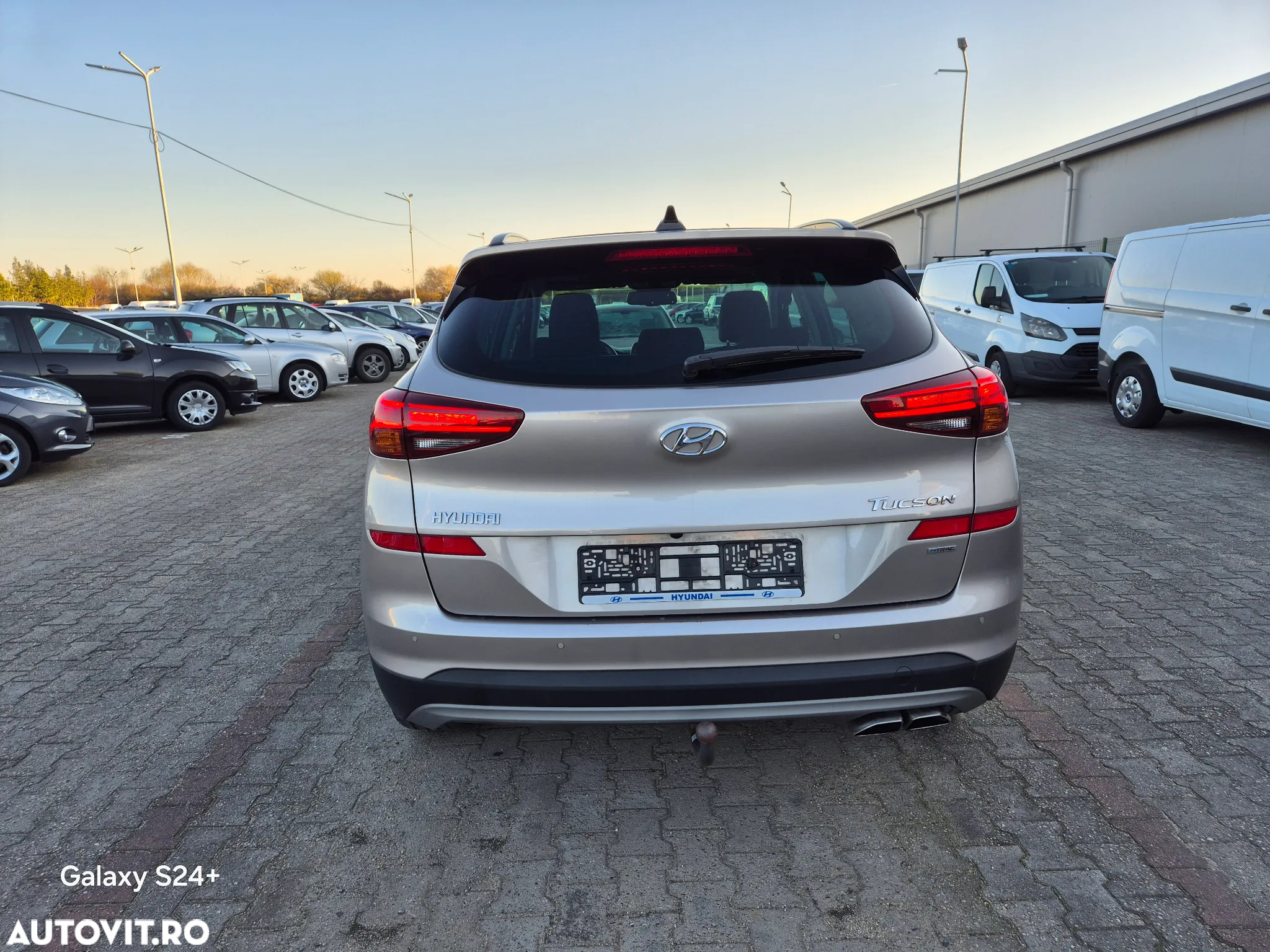 Hyundai Tucson 2.0 CRDI 4WD 6AT Premium+ - 11
