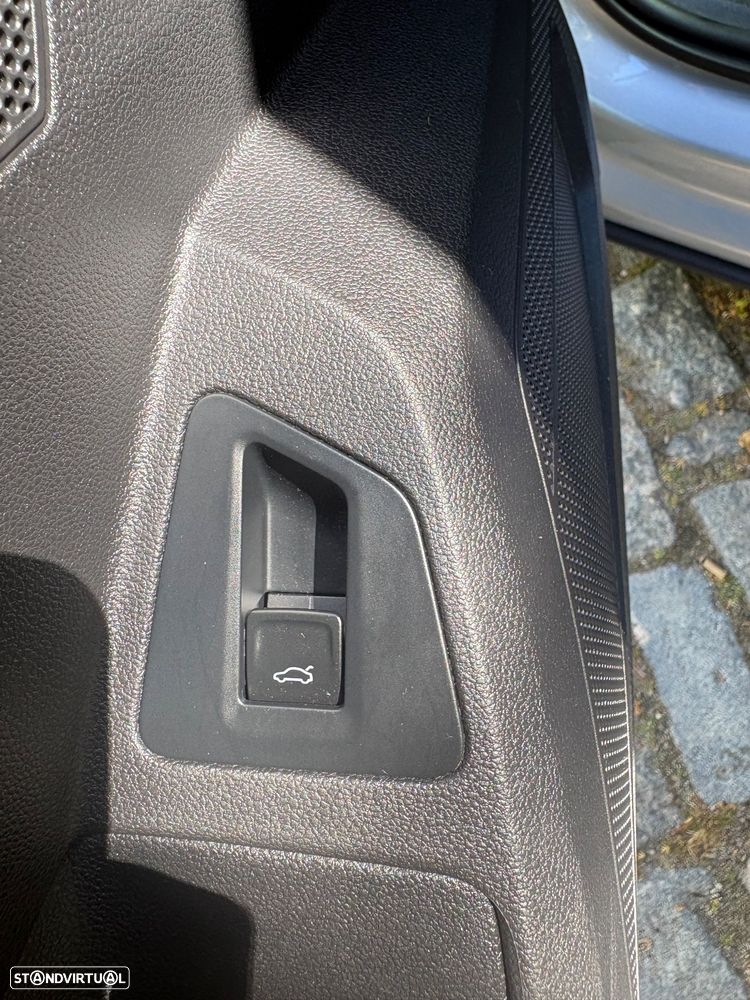 VW Touareg 3.0 TDI V6 Elegance Plus - 37