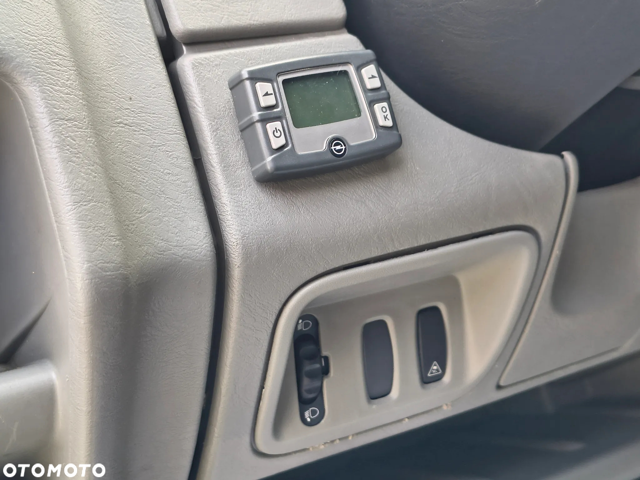 Opel Vivaro - 15
