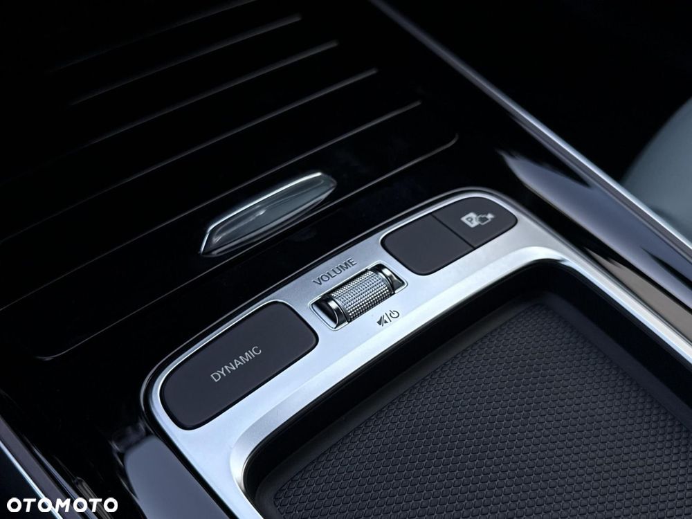 Mercedes-Benz EQA - 22