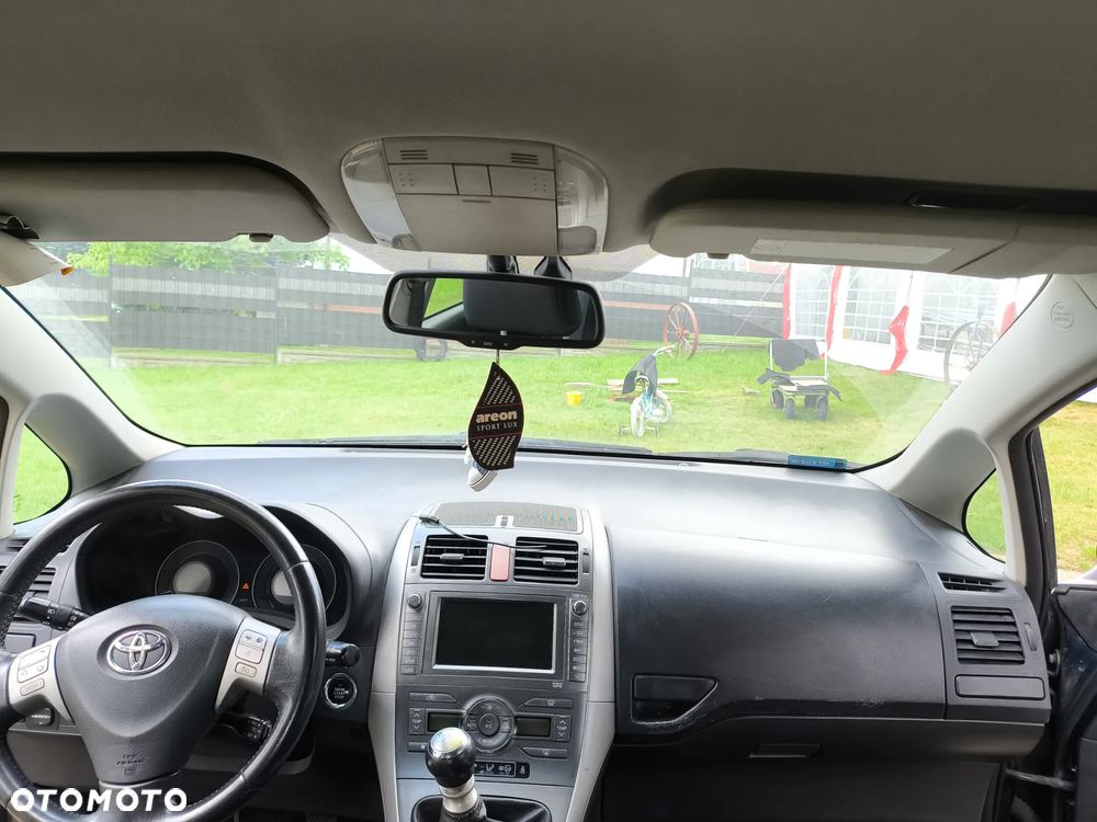 Toyota Auris 2.0 D-4D Premium - 8