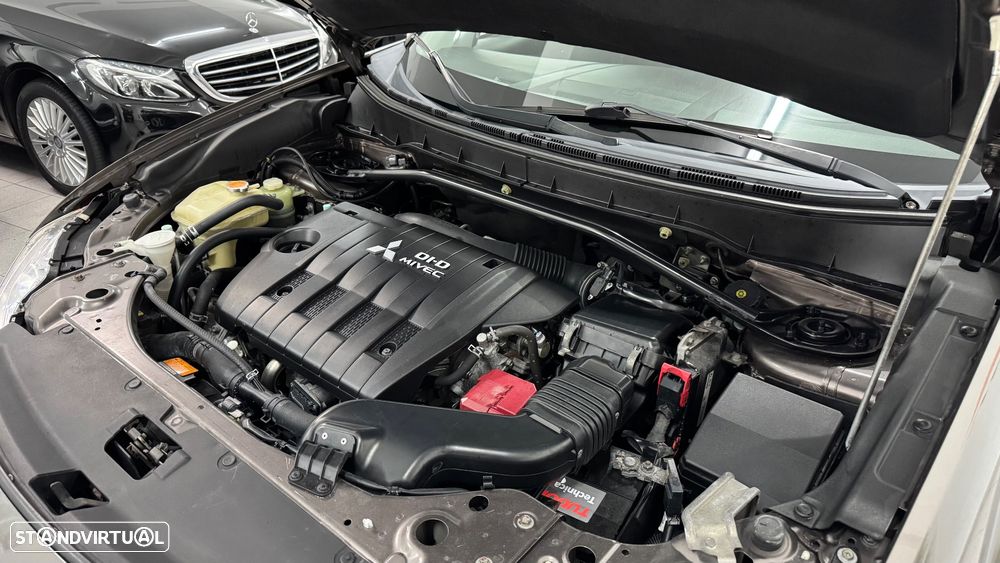 Mitsubishi Outlander 2.2 DI-D Instyle 4WD - 42