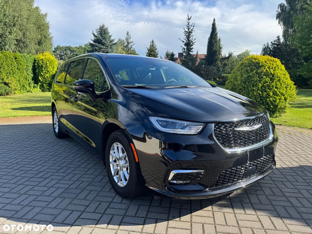 Chrysler Pacifica - 15