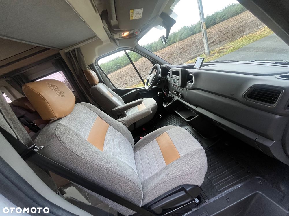 Renault MASTER AHORN CANADA AE 2024r - 24