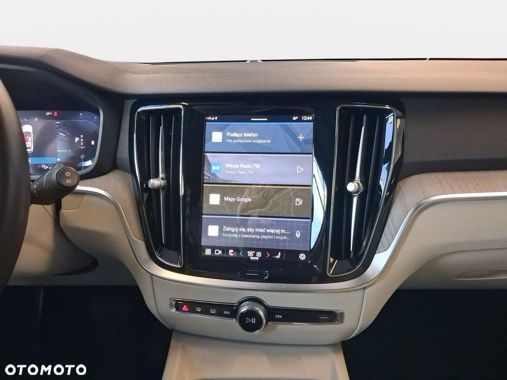 Volvo V60 Cross Country - 21