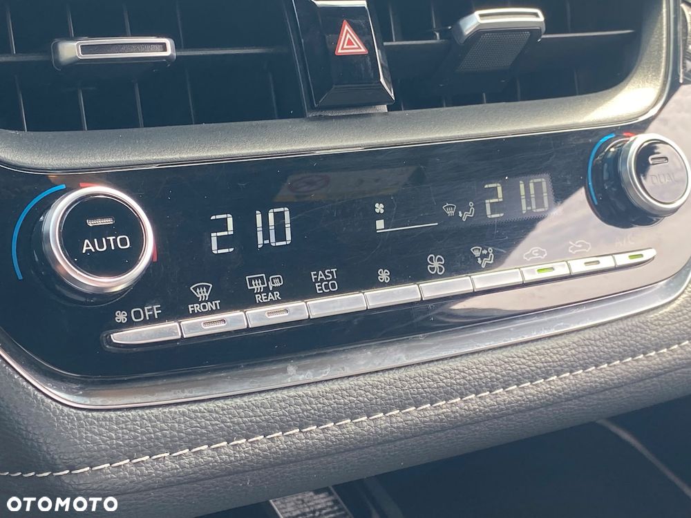 Toyota Corolla 1.8 Hybrid Club - 23