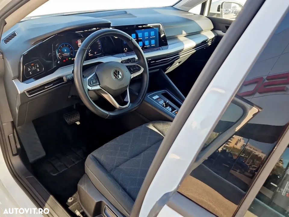 Volkswagen Golf 1.5 eTSI ACT DSG MHEV Life - 16