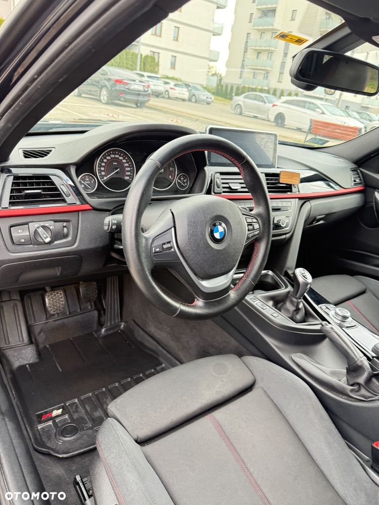 BMW Seria 3 320d - 12