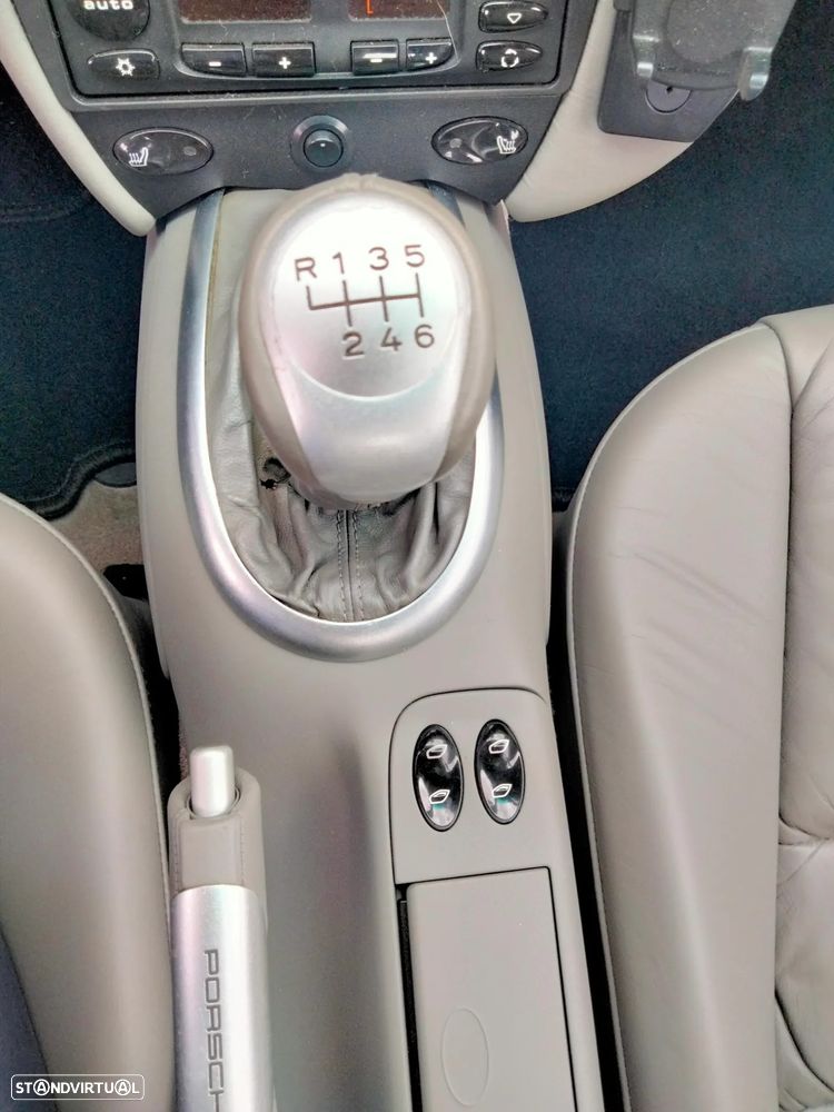 Porsche 911 Série F - 4