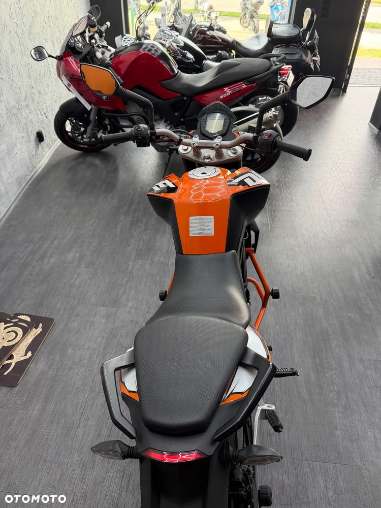 KTM Duke 125 - 26