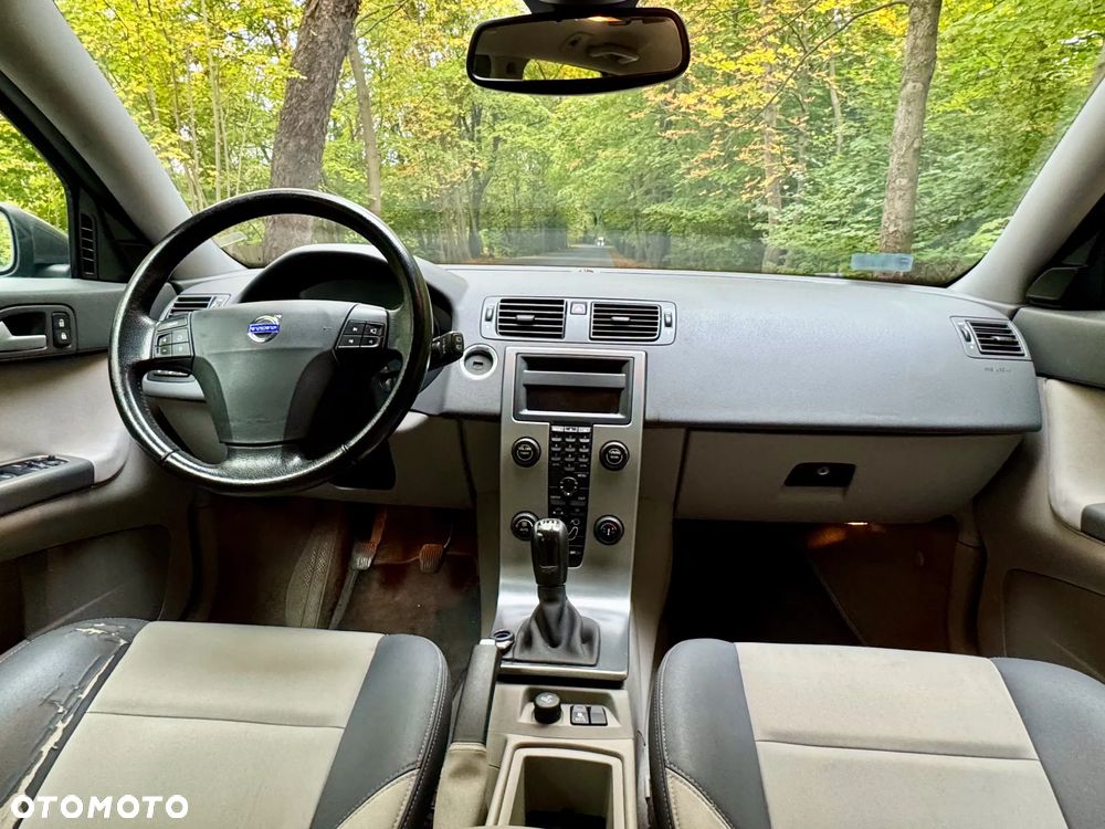 Volvo V50 2.0D Momentum - 27