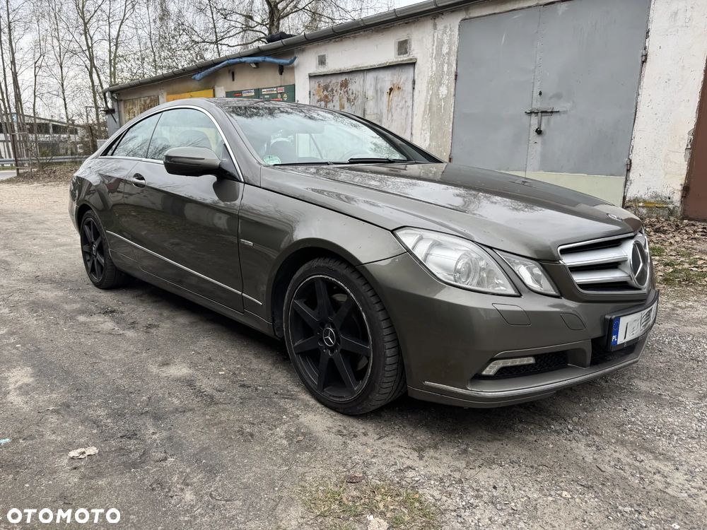 Mercedes-Benz Klasa E 350 CDI DPF BlueEFFICIENCY 7G-TRONIC Elegance - 3