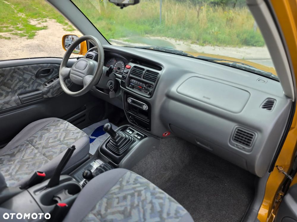 Suzuki Grand Vitara - 23