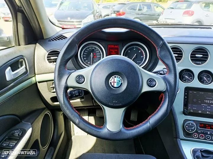 Alfa Romeo 159 Sportwagon 1.9 JTDm 16V Sportiva - 13