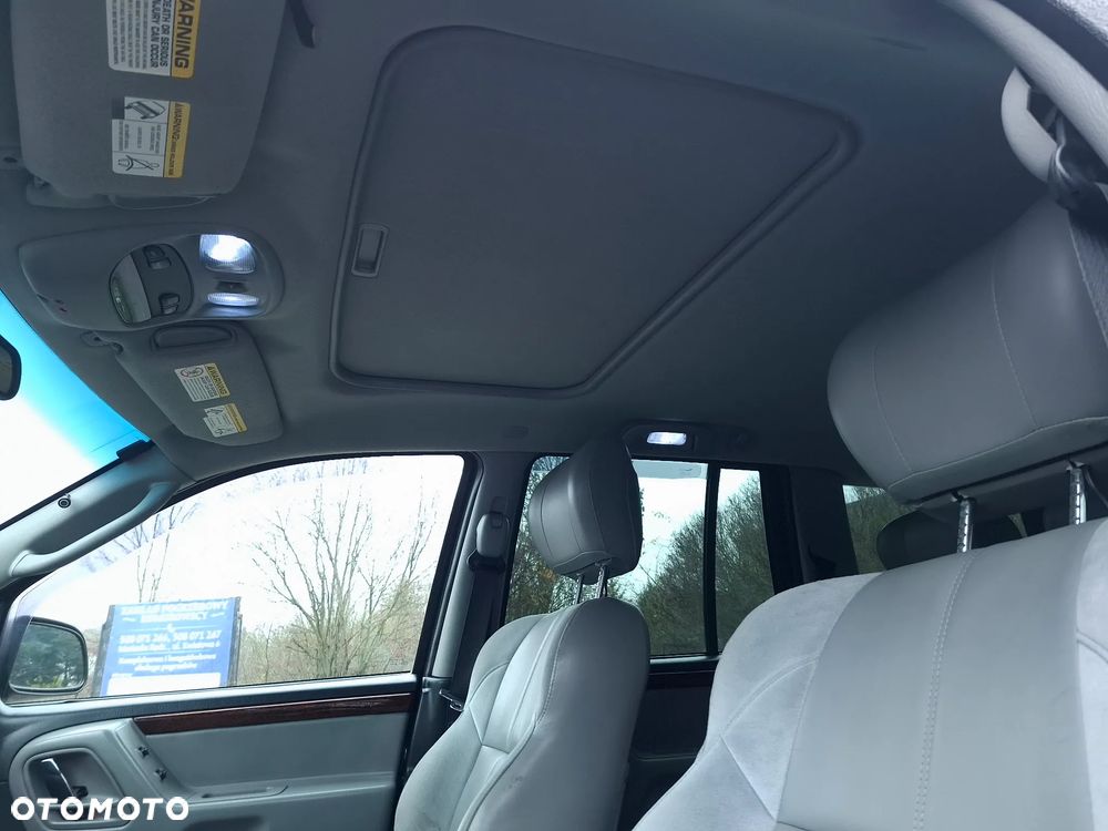 Jeep Grand Cherokee - 21