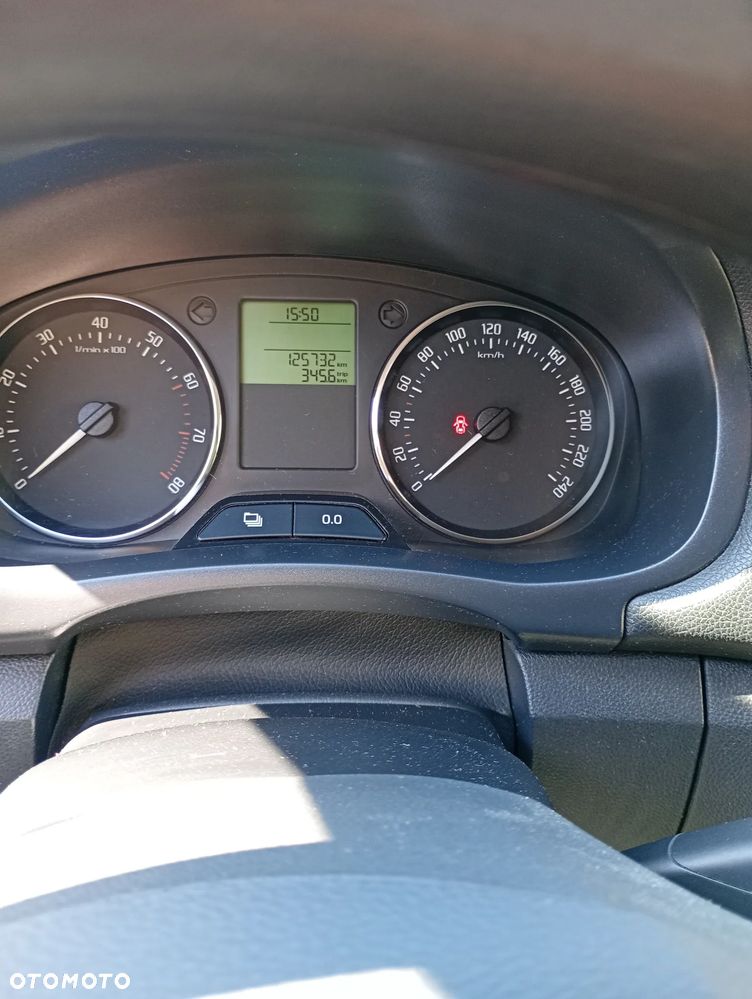 Skoda Fabia 1.4 16V Ambition - 5
