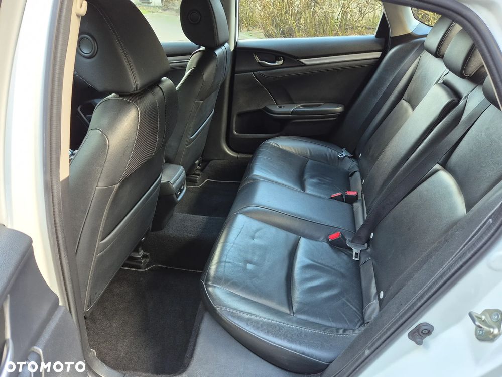 Honda Civic 1.5 T Prestige (Navi) - 18