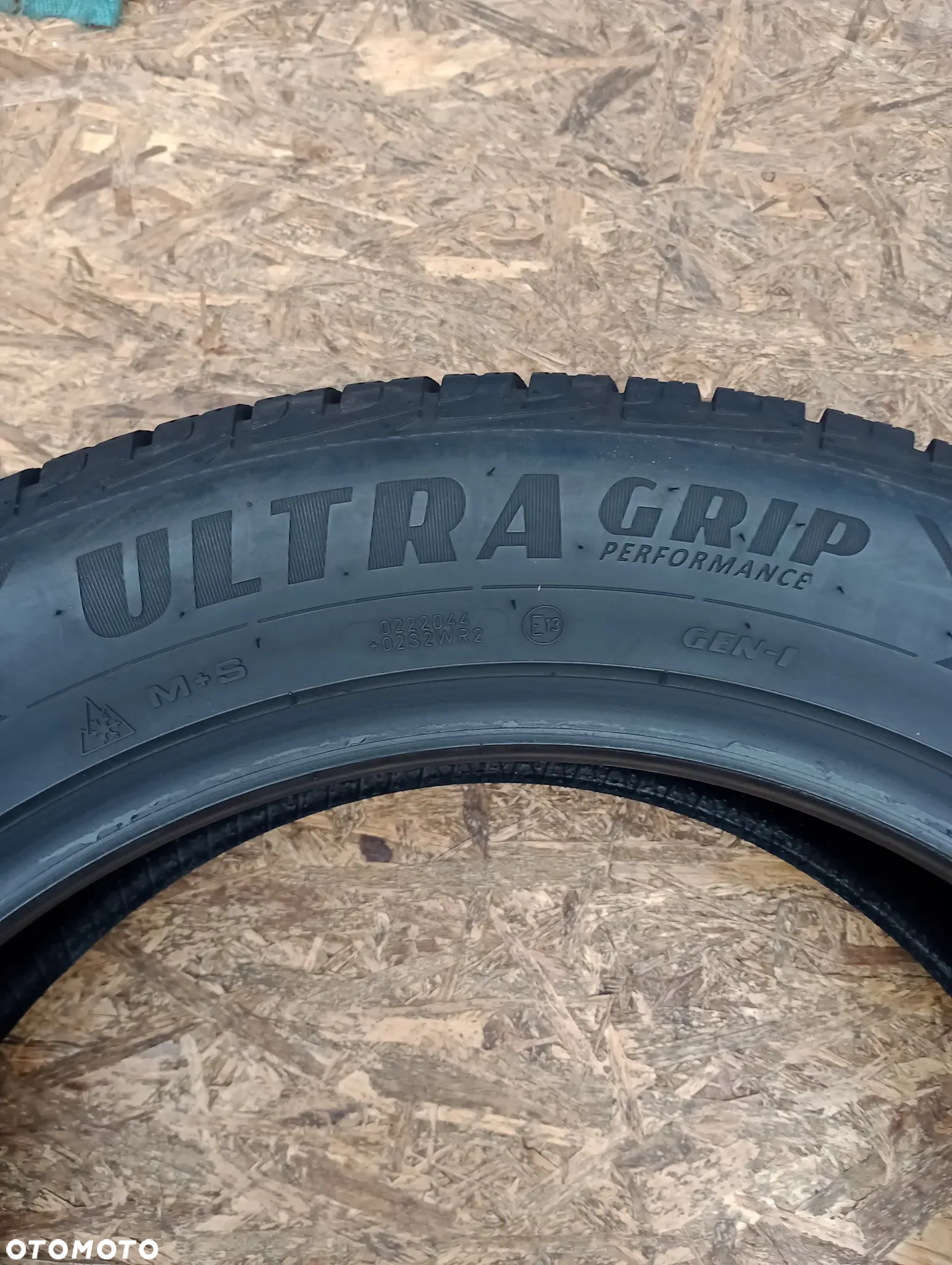 OPONY ZIMOWE 4x 235/55 R20 105V GOODYEAR ULTRA GRIP PERFORMANCE - 6