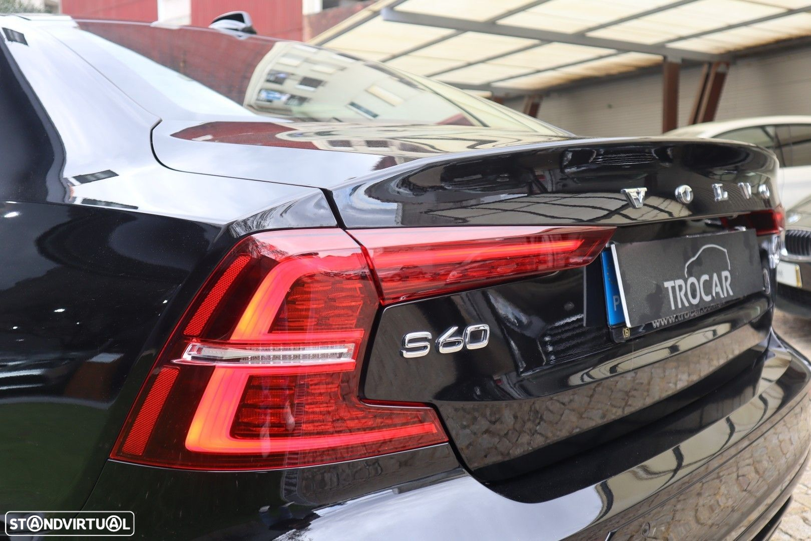 Volvo S60 2.0 T8 PHEV R-Design AWD - 14