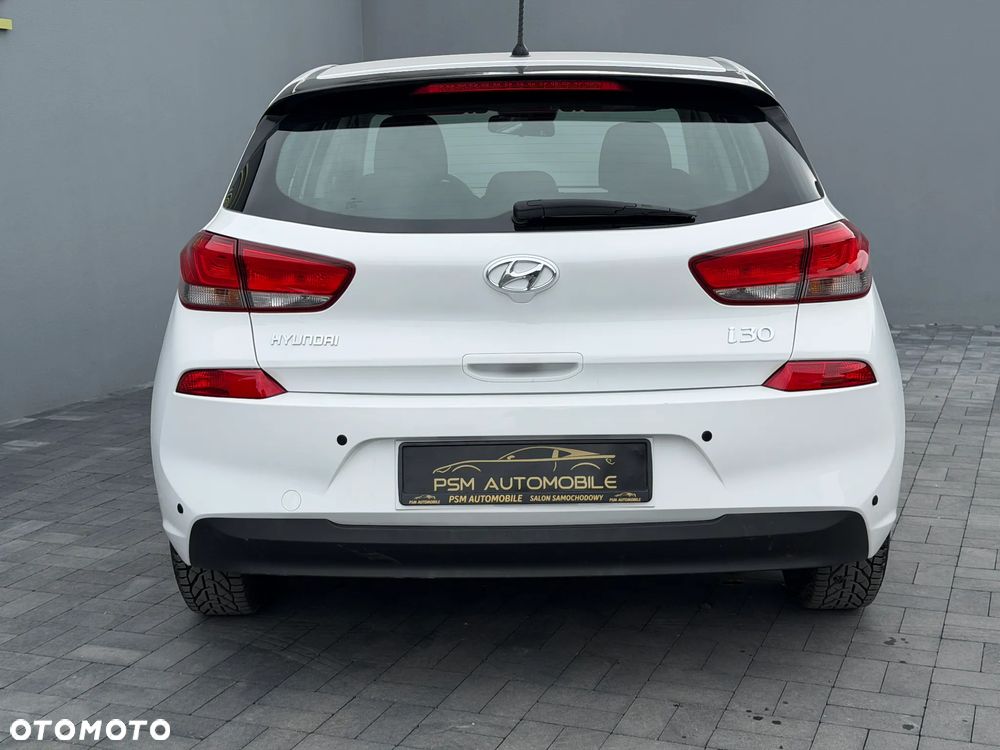 Hyundai i30 1.4 Classic + - 8