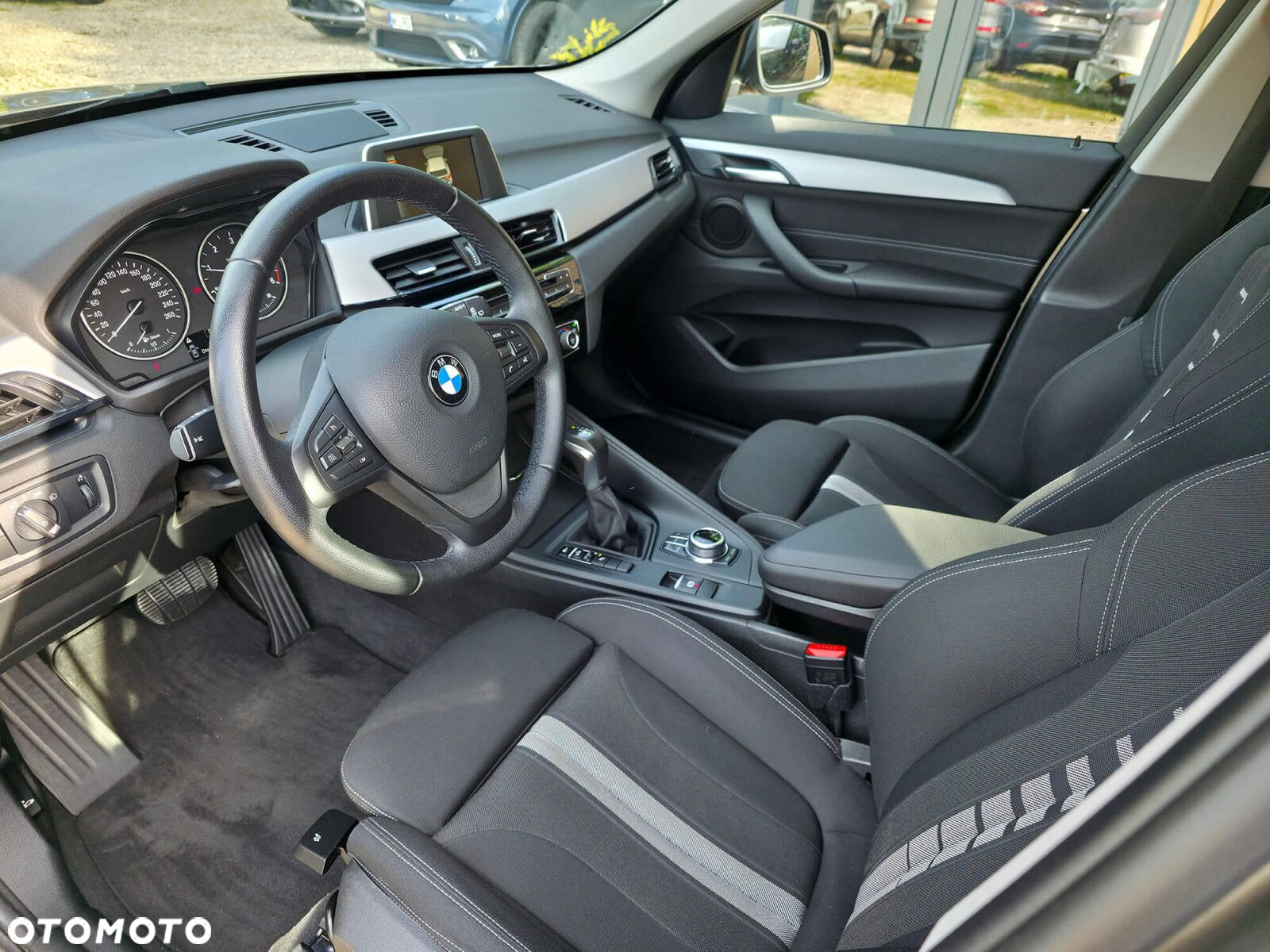 BMW X1 - 11