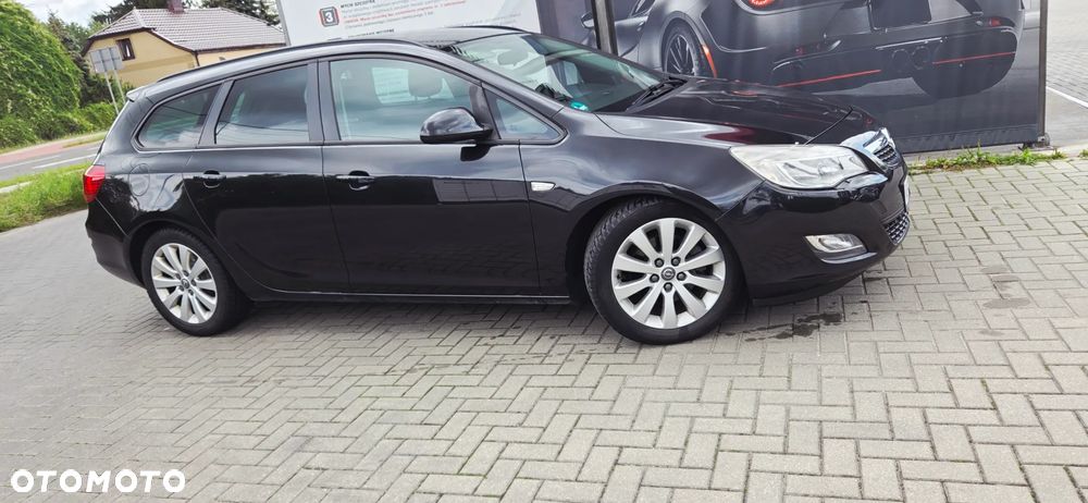 Opel Astra 2.0 CDTI DPF Automatik Design Edition - 4