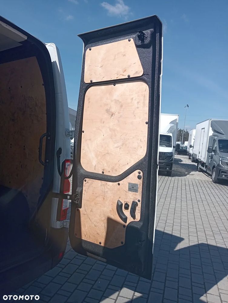 Renault Master FURGON L3H2 180KM - 14