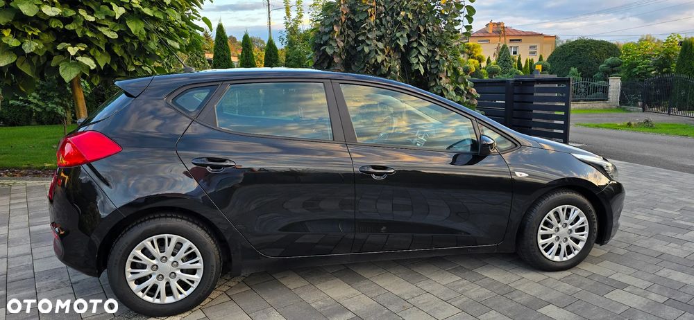 Kia Ceed 1.4 CVVT Attract - 4