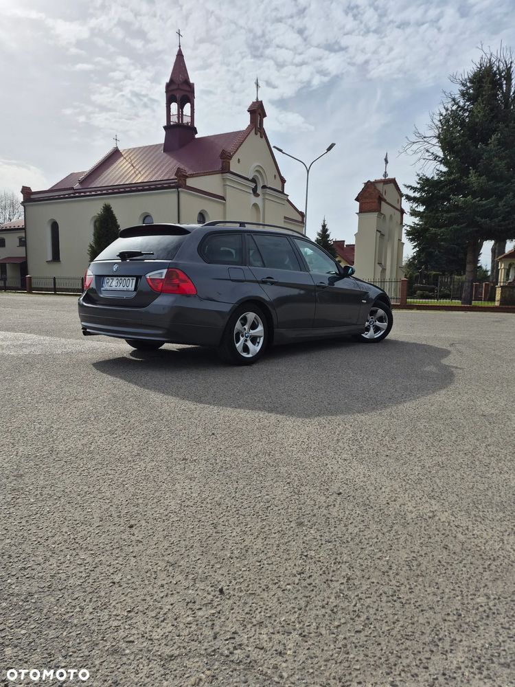 BMW Seria 3 320d - 12