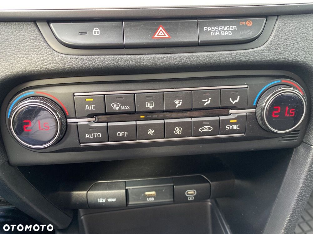 Kia Ceed - 23