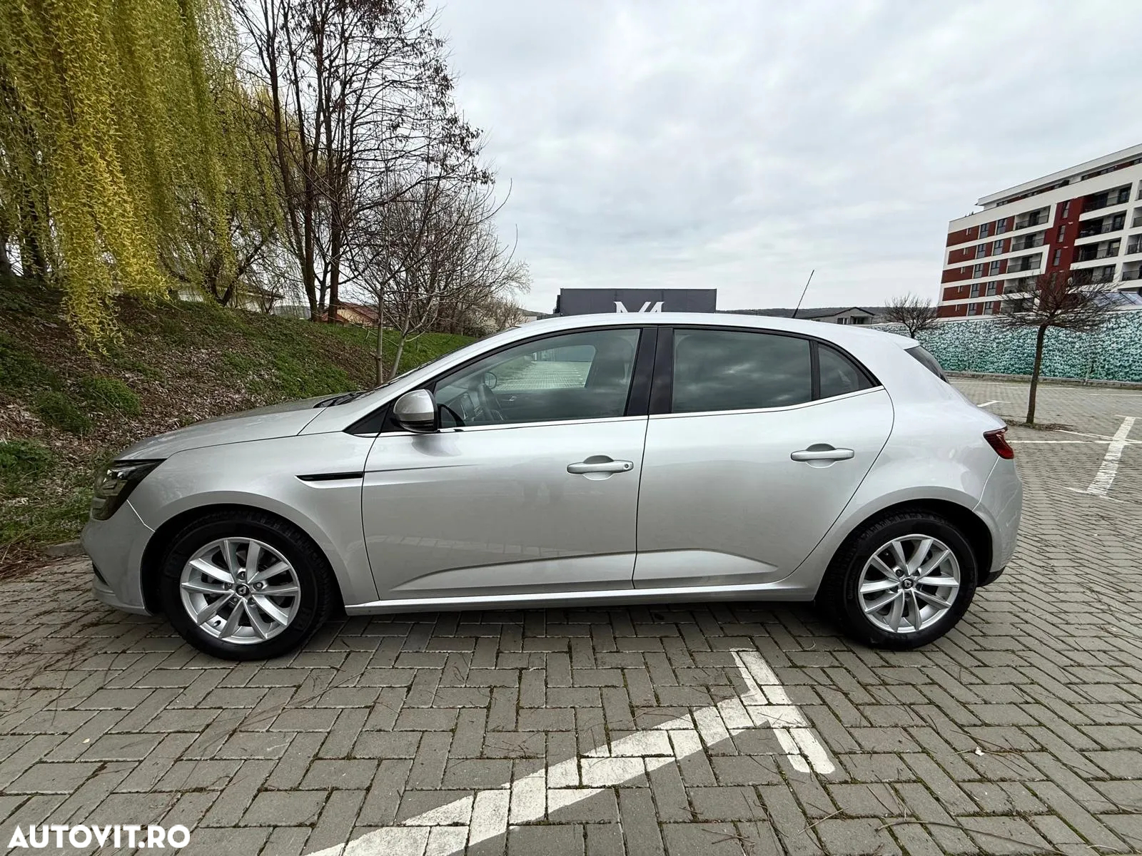 Renault Megane ENERGY dCi EDC Zen - 10