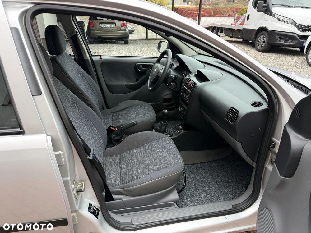Opel Corsa 1.2 16V - 29