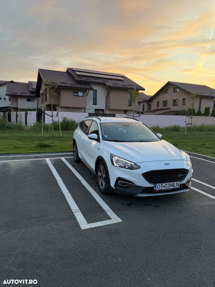 FORD Focus 2021 — imagine 8