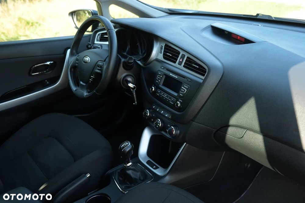 Kia Ceed - 19
