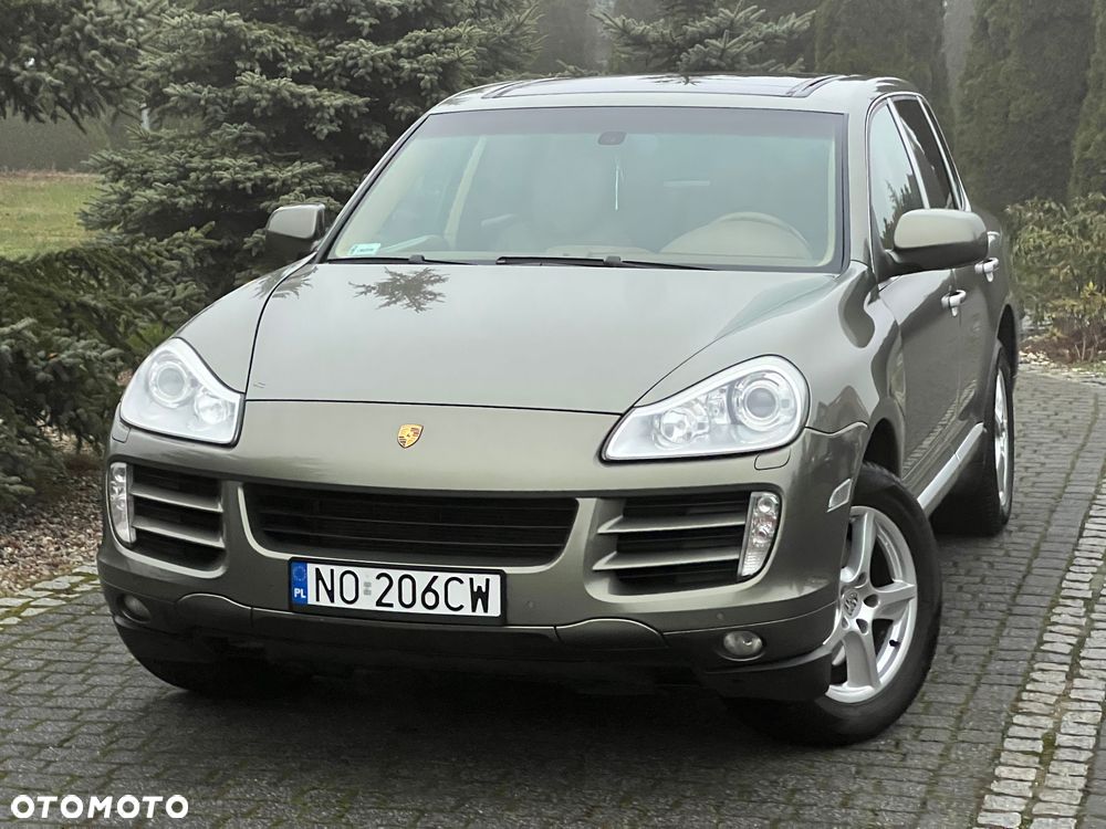 Porsche Cayenne - 2