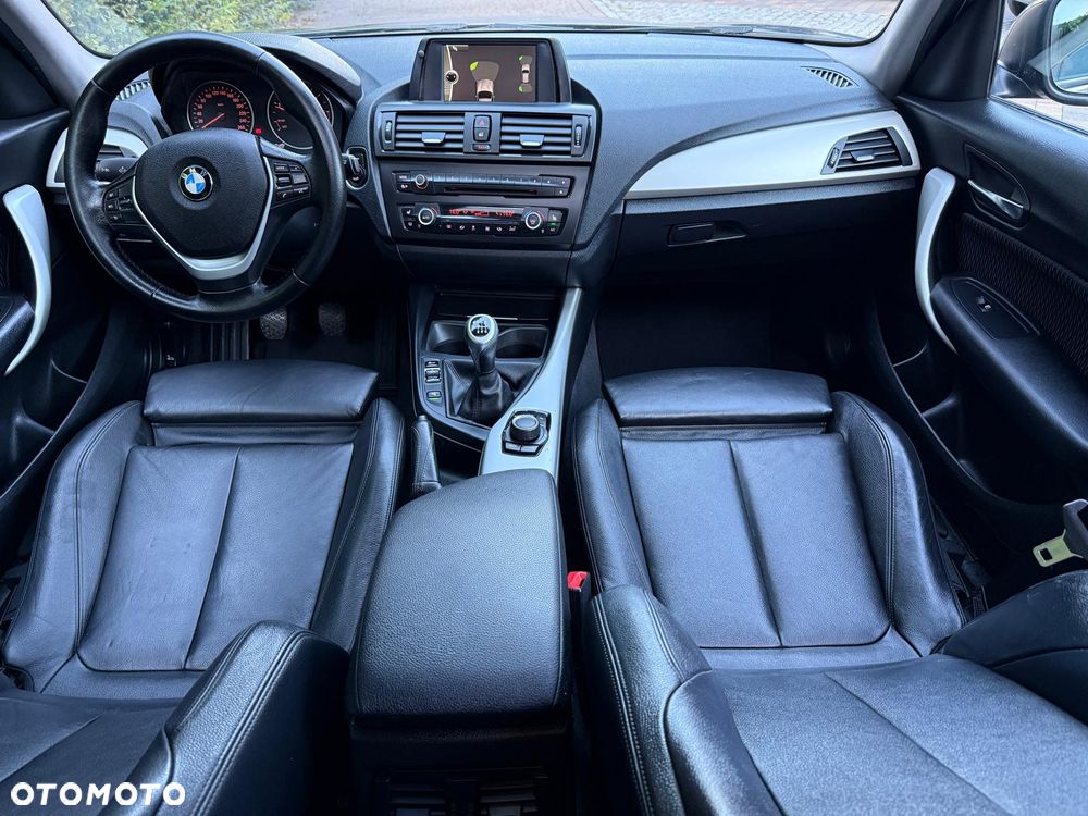 BMW Seria 1 120d Sport Line - 2
