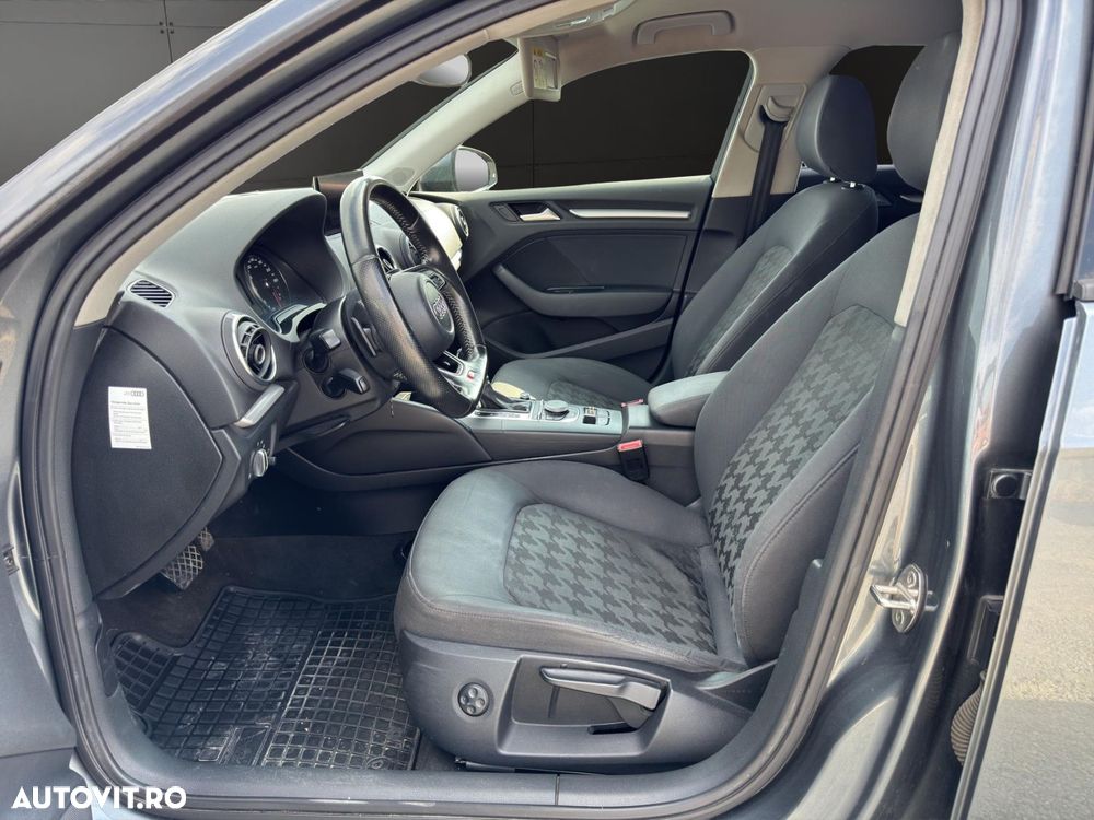 Audi A3 1.6 TDI Sportback S tronic Ambiente - 5