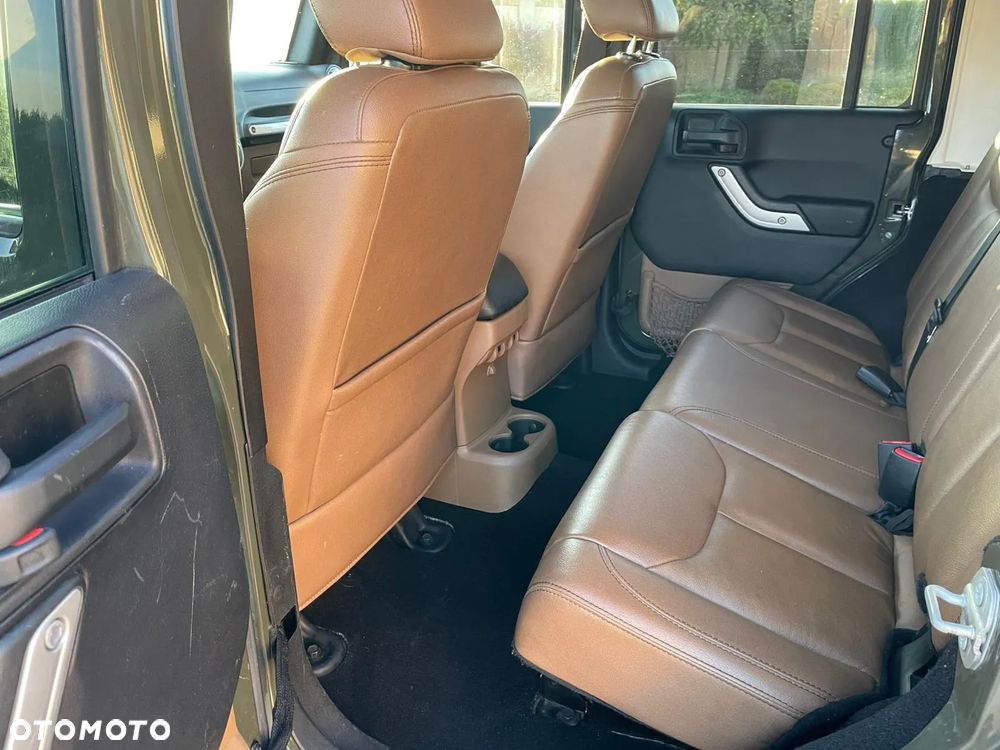 Jeep Wrangler Unlimited 3.6 Automatik Sahara - 19