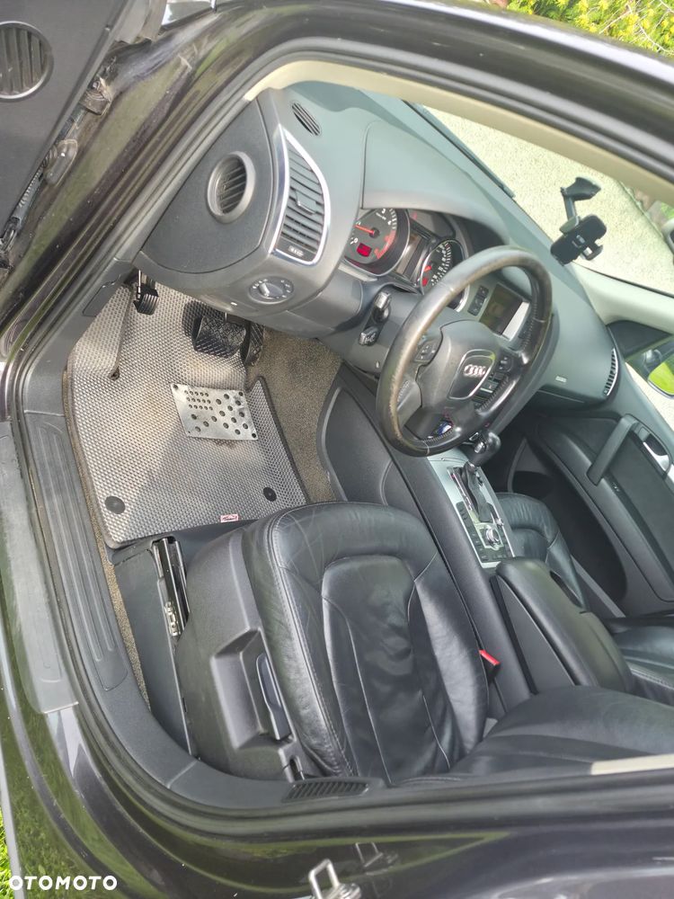 Audi Q7 - 25