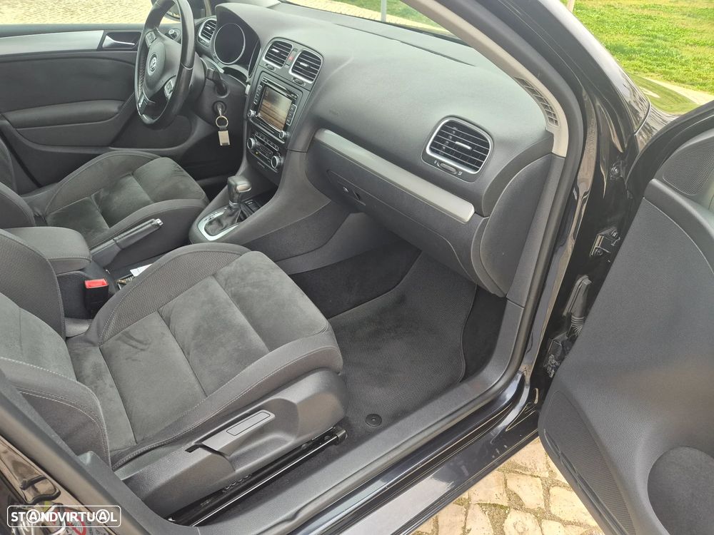 VW Golf 1.6 TDi Highline DSG - 10