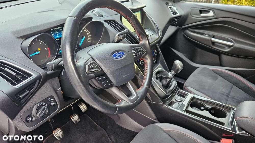 Ford Kuga 2.0 TDCi AWD ST-Line - 18