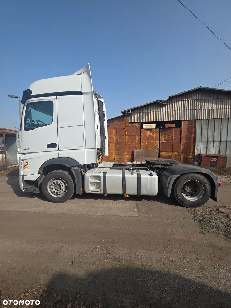 Mercedes-Benz 1845 - 8