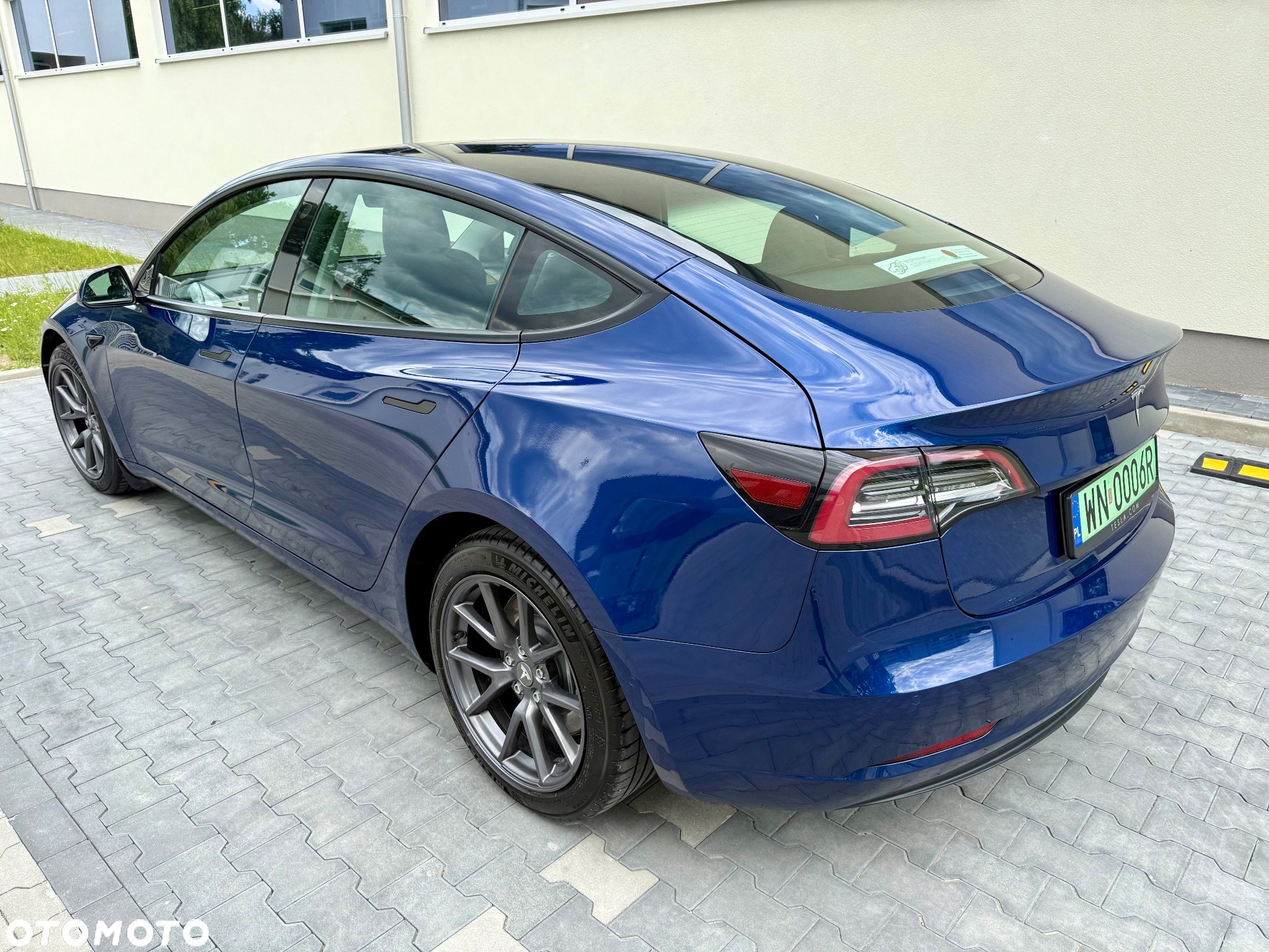 Tesla Model 3 RWD - 8