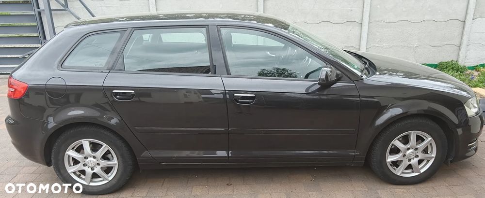 Audi A3 Sportback 1.6 TDI Ambiente - 5