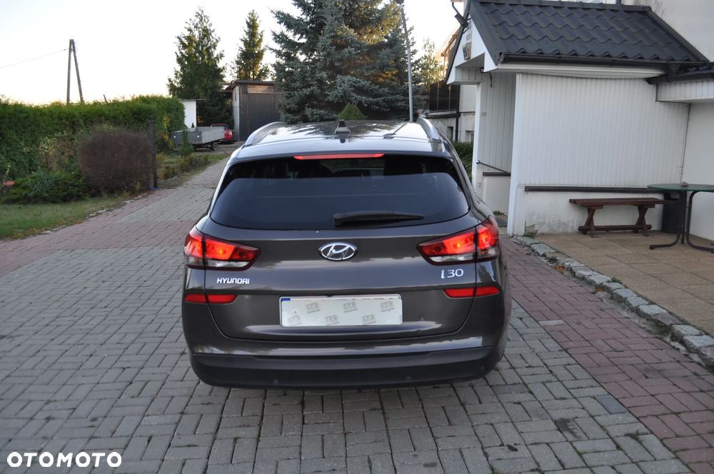 Hyundai i30 1.6 CRDI DCT YES - 8