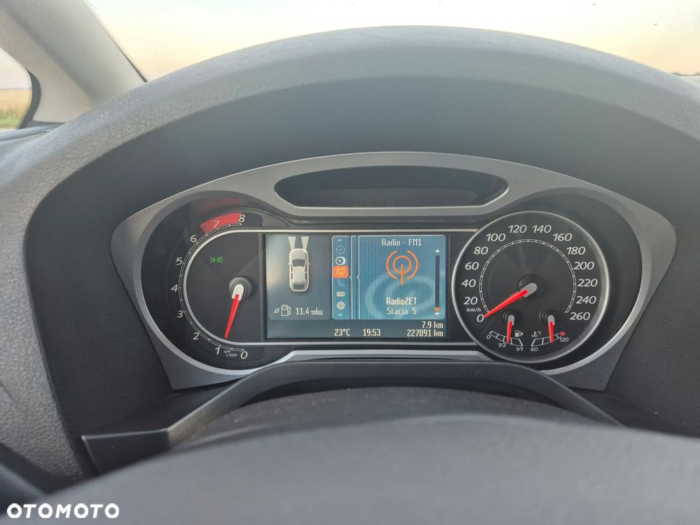 Ford S-Max 2.5 Titanium - 5
