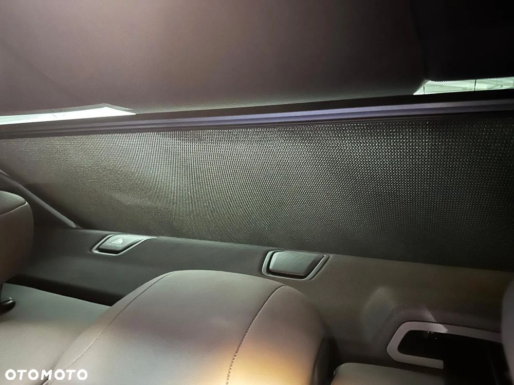 BMW Seria 7 - 31