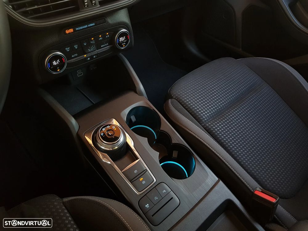 Ford Focus 1.5 TDCi ECOBlue Connected Aut. - 18